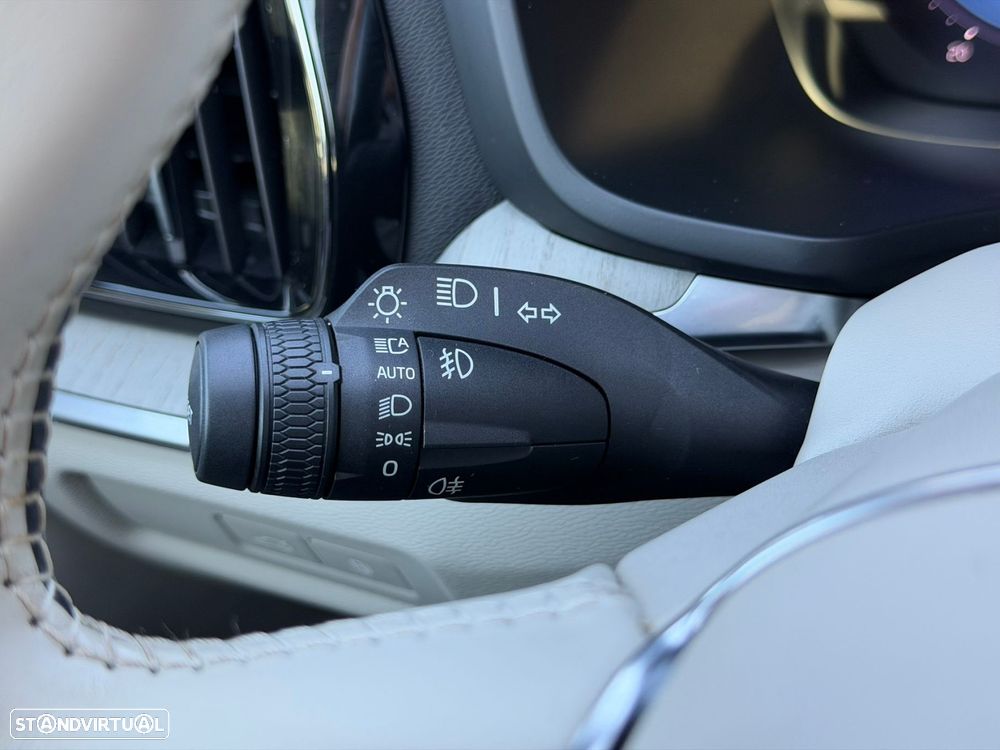 Volvo V60 2.0 T6 AWD TE Plus Bright - 34