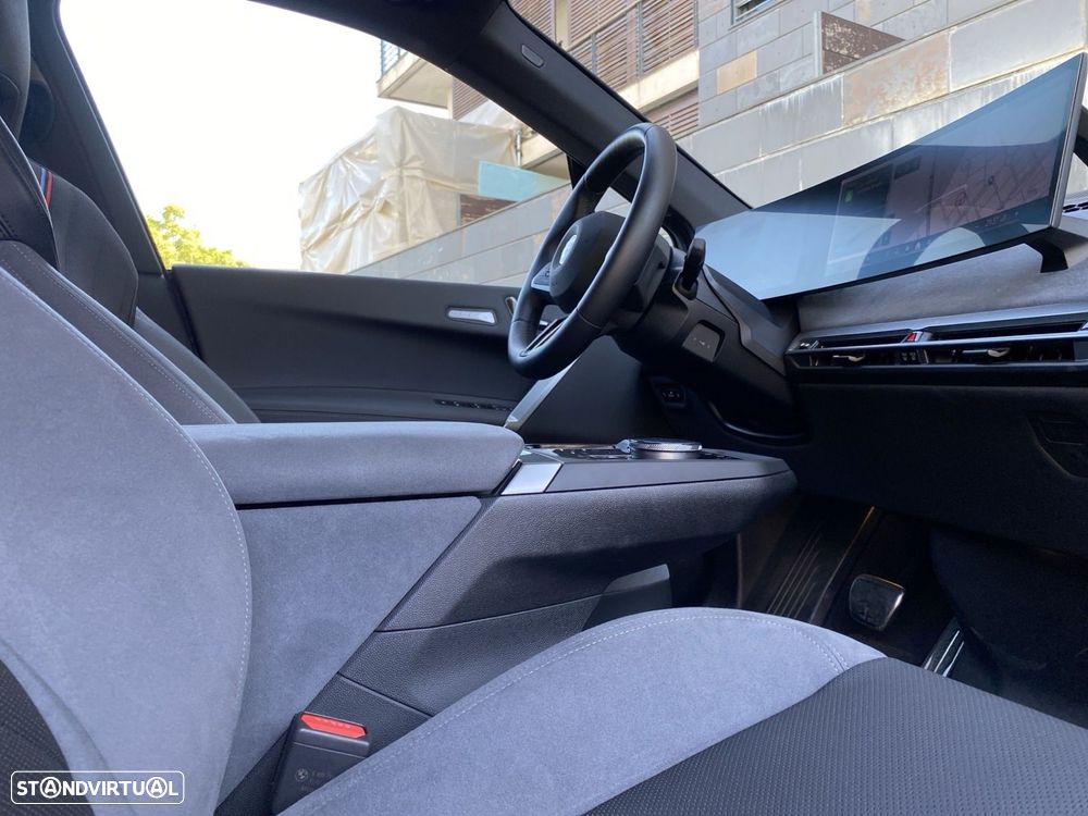 BMW iX xDrive 45 Pack Desportivo - 17