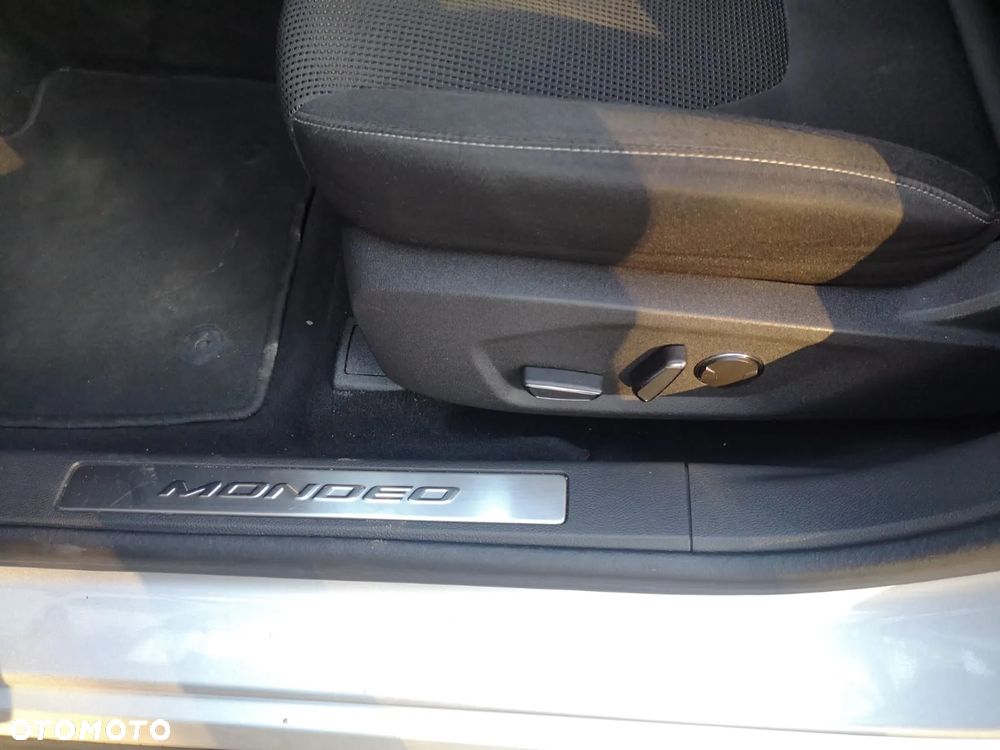 Ford Mondeo 2.0 EcoBlue Titanium AWD - 9