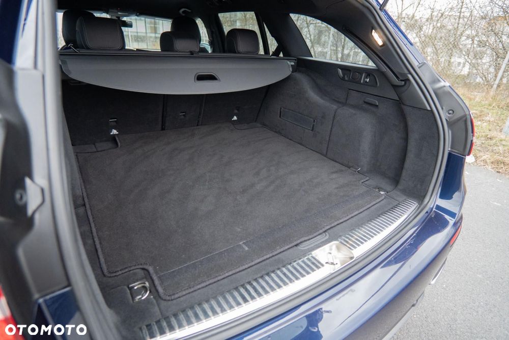 Mercedes-Benz Klasa E 220 d 4Matic 9G-TRONIC AMG Line - 34
