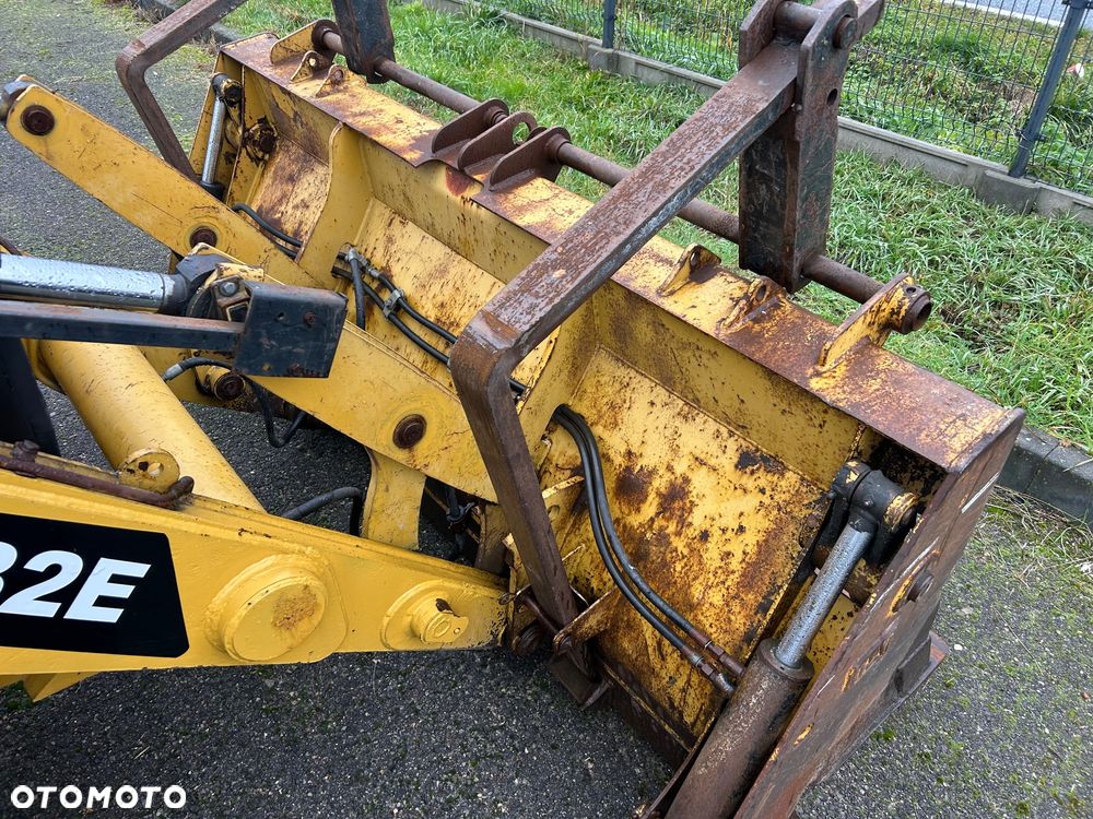 Caterpillar 432E PREMIER - 7