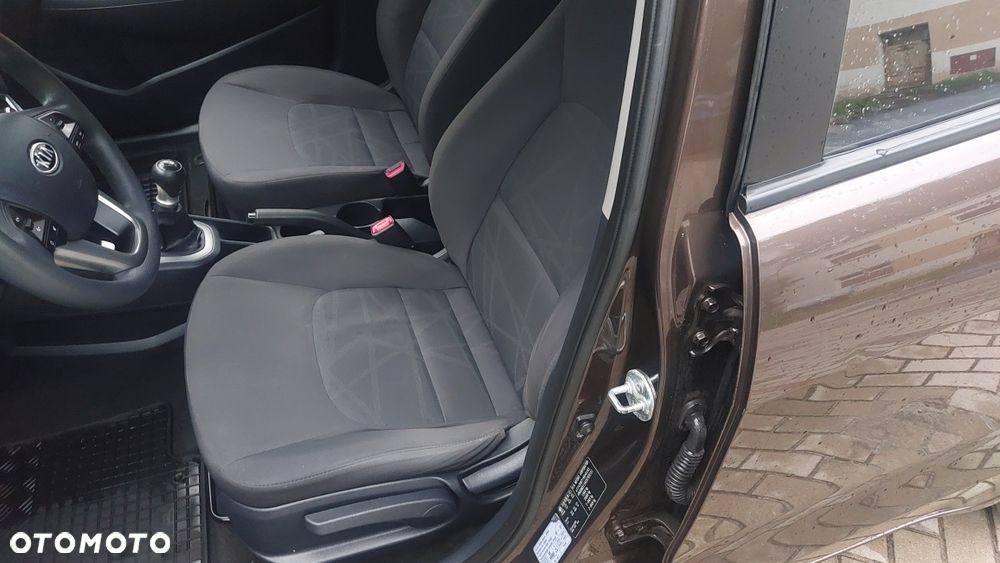 Kia Rio - 7