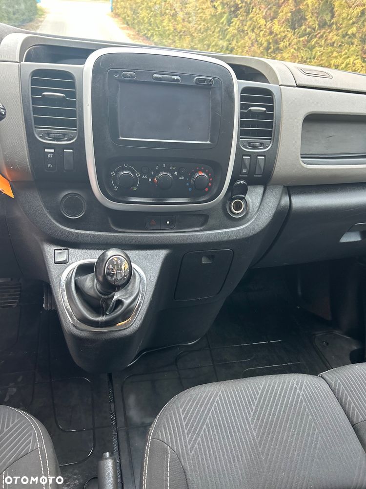 Renault Trafic - 16