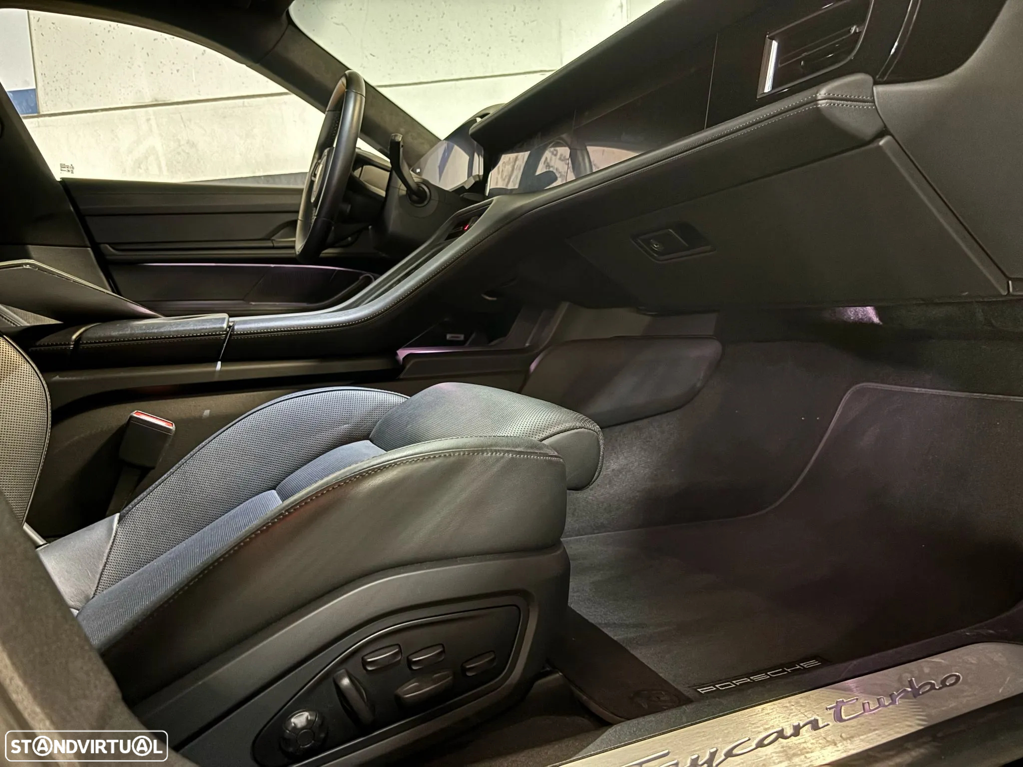 Porsche Taycan Turbo - 22
