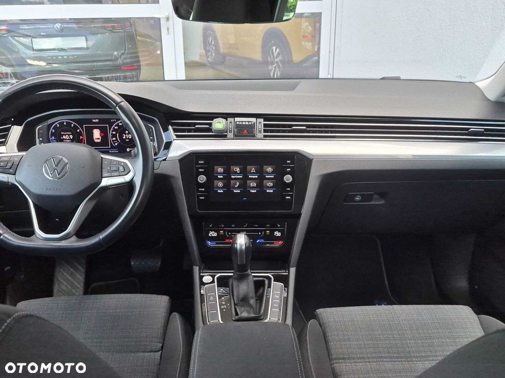 Volkswagen Passat - 7