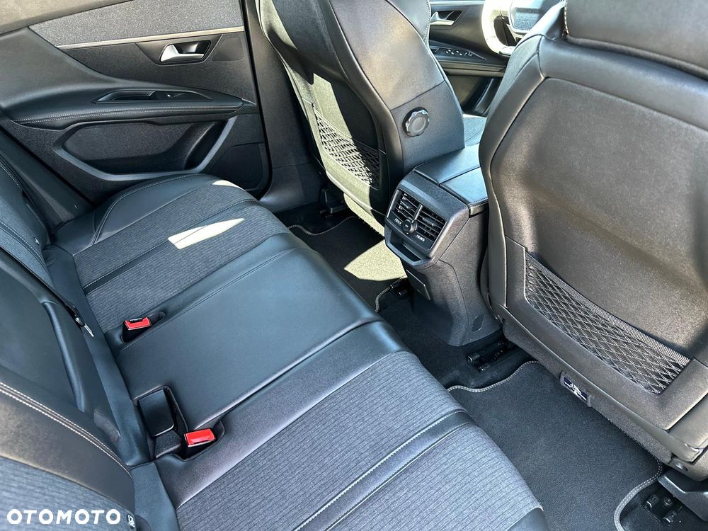 Peugeot 3008 1.5 BlueHDi GT S&S - 18