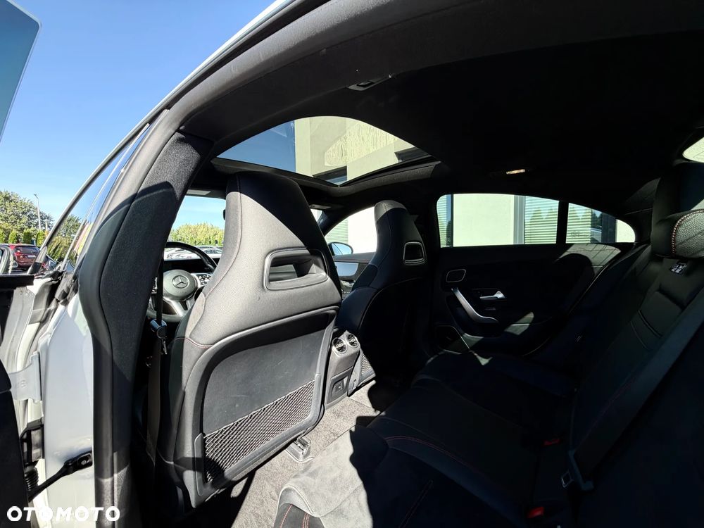 Mercedes-Benz CLA - 16