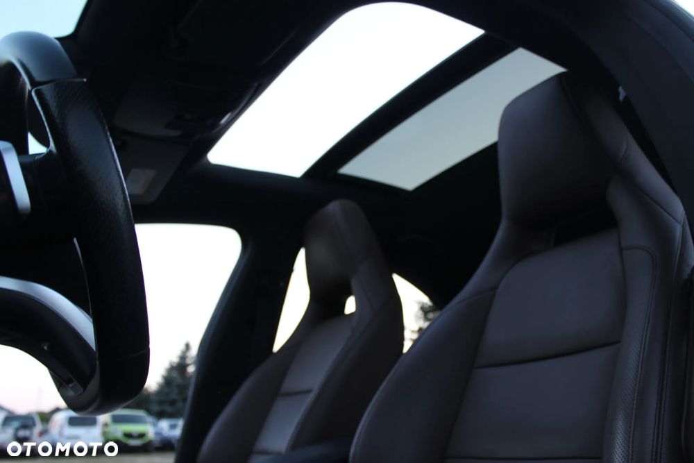 Mercedes-Benz CLA 200 7G-DCT AMG Line - 26