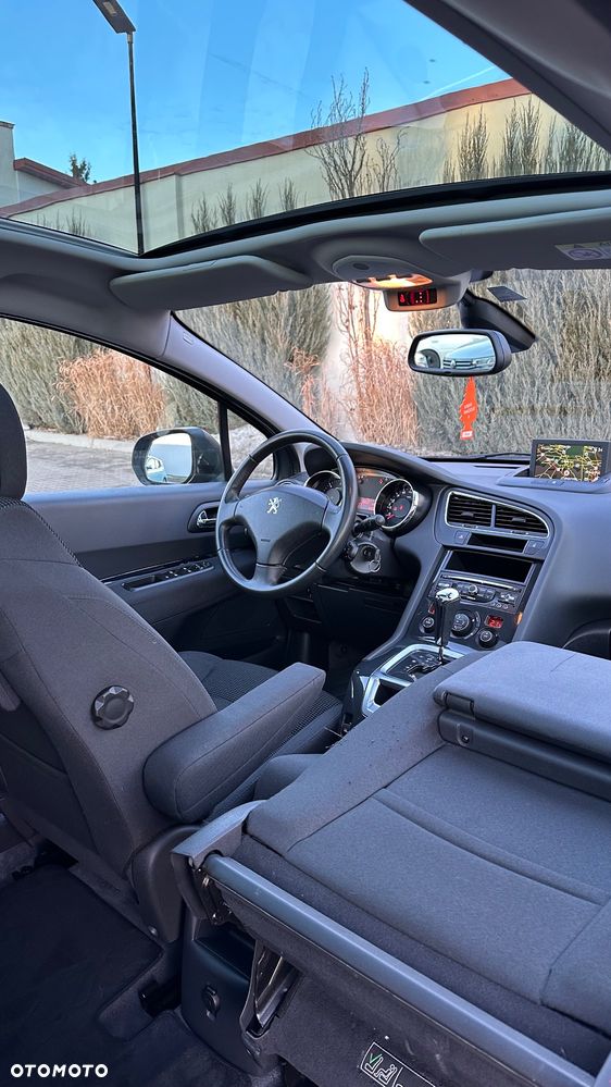 Peugeot 5008 BlueHDI 120 EAT6 Stop & Start Allure - 23