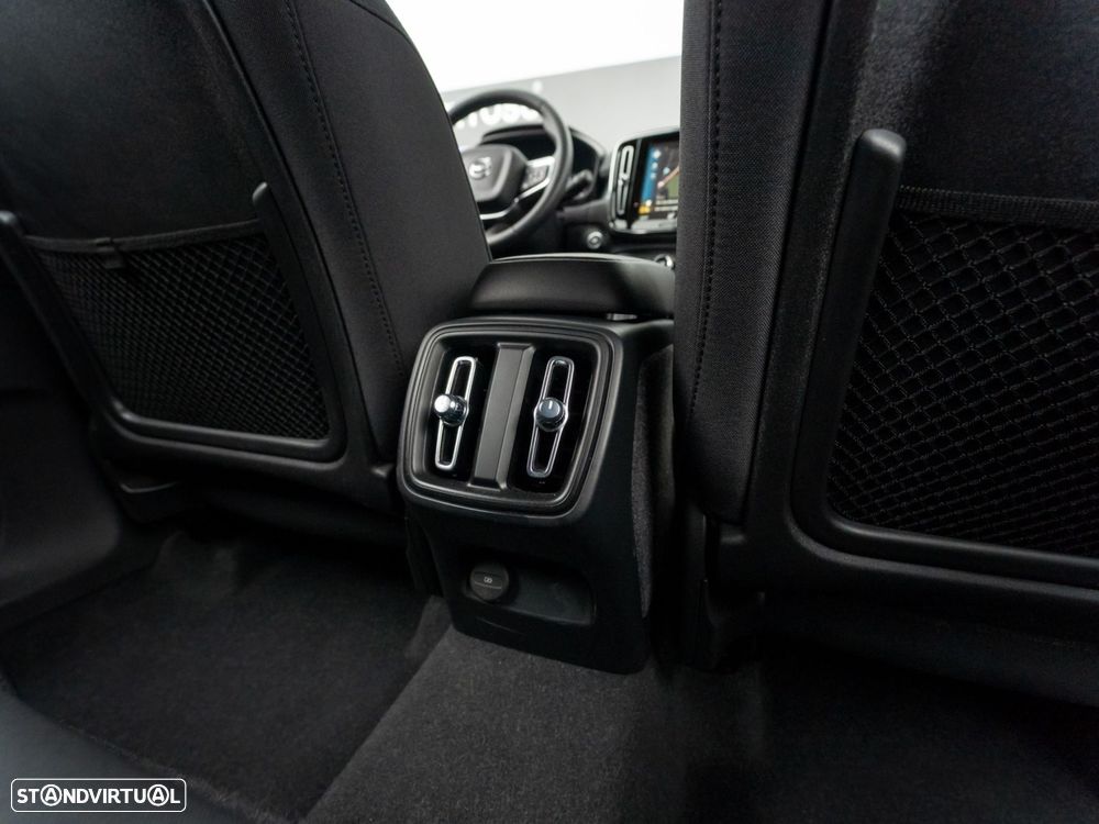 Volvo XC 40 1.5 T2 Momentum Plus Geartronic - 43