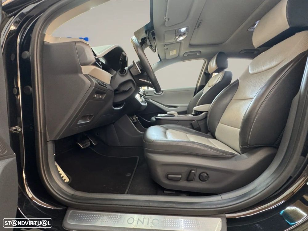 Hyundai Ioniq - 15