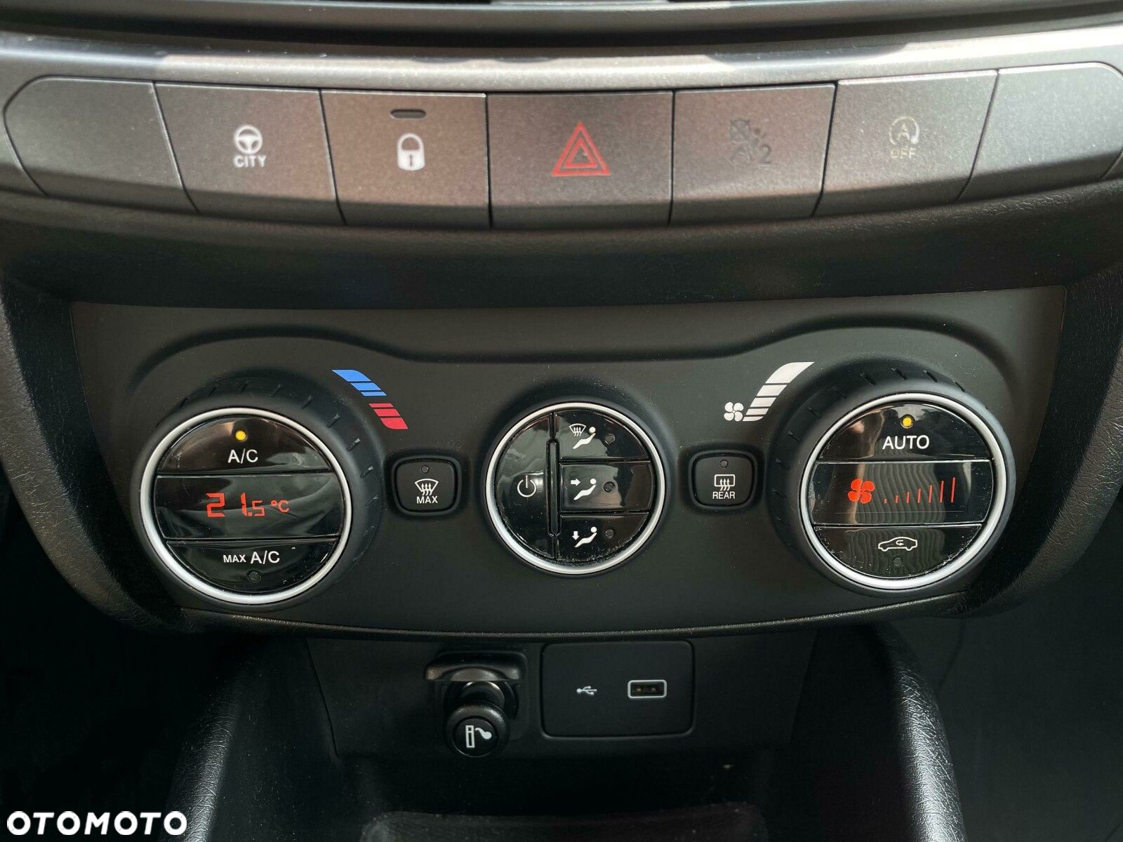 Fiat Tipo 1.4 T-Jet 16v Lounge - 20