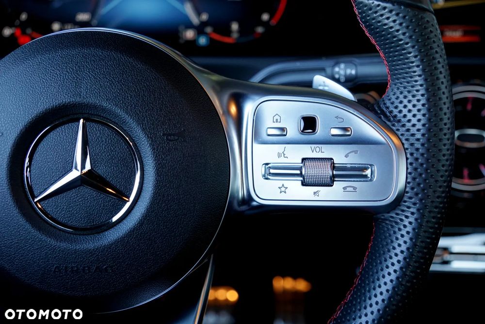 Mercedes-Benz CLA 180 AMG Line 7G-DCT - 32