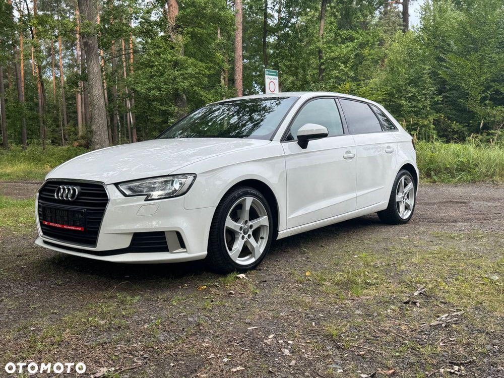 Audi A3 Sportback - 1
