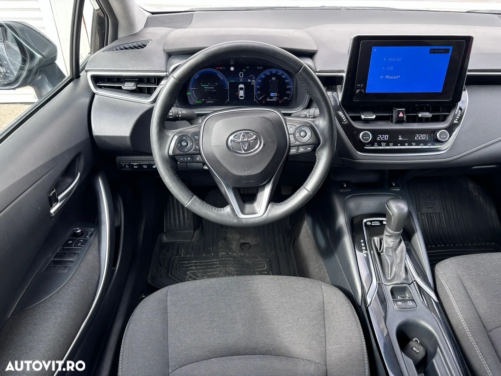 Toyota Corolla 1.8 HSD Dynamic - 3