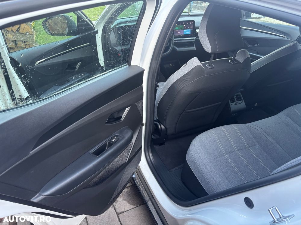 Renault Megane E-TECH 60 kWh 220 CP Iconic - 10