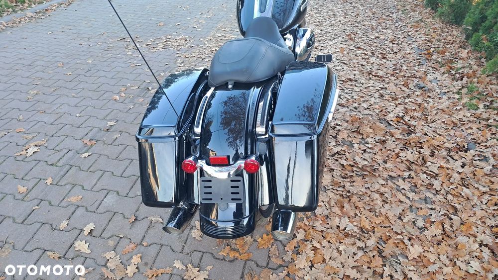 Harley-Davidson Touring Street Glide - 8