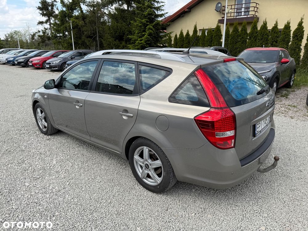 Kia Ceed 1.4 CVVT Attract - 16