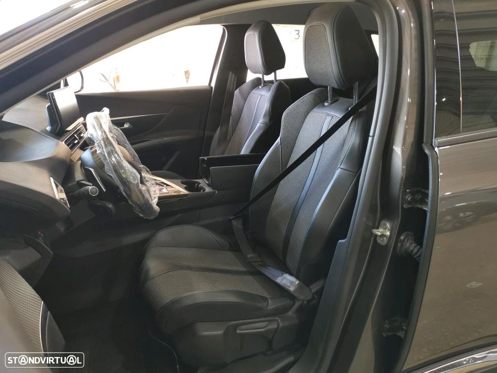 Peugeot 3008 1.6 Hybrid Allure e-EAT8 - 5