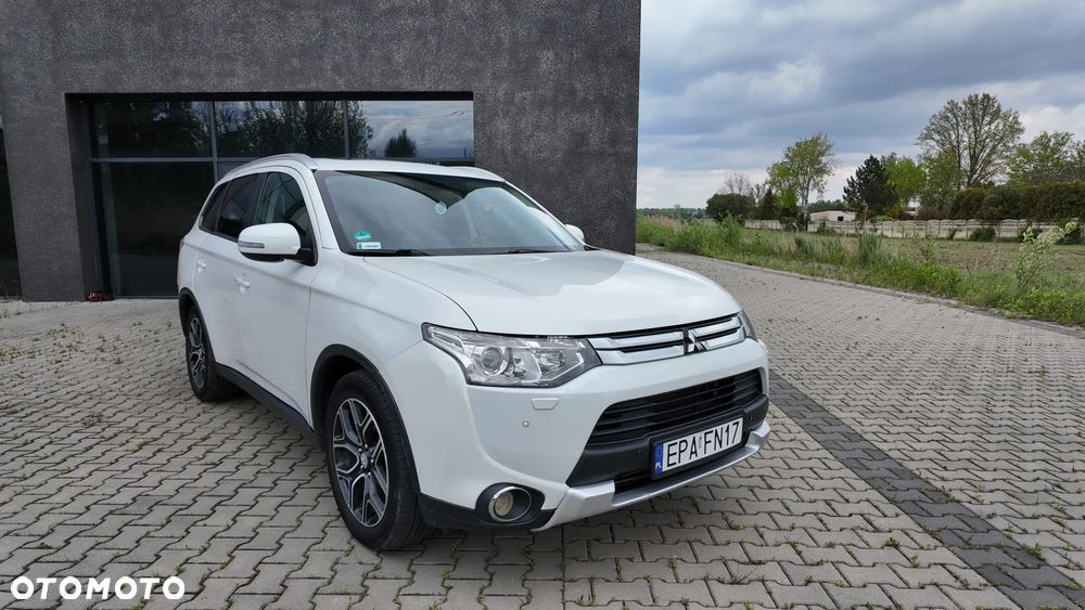 Mitsubishi Outlander 2.2 DID Instyle Navi 4WD - 1