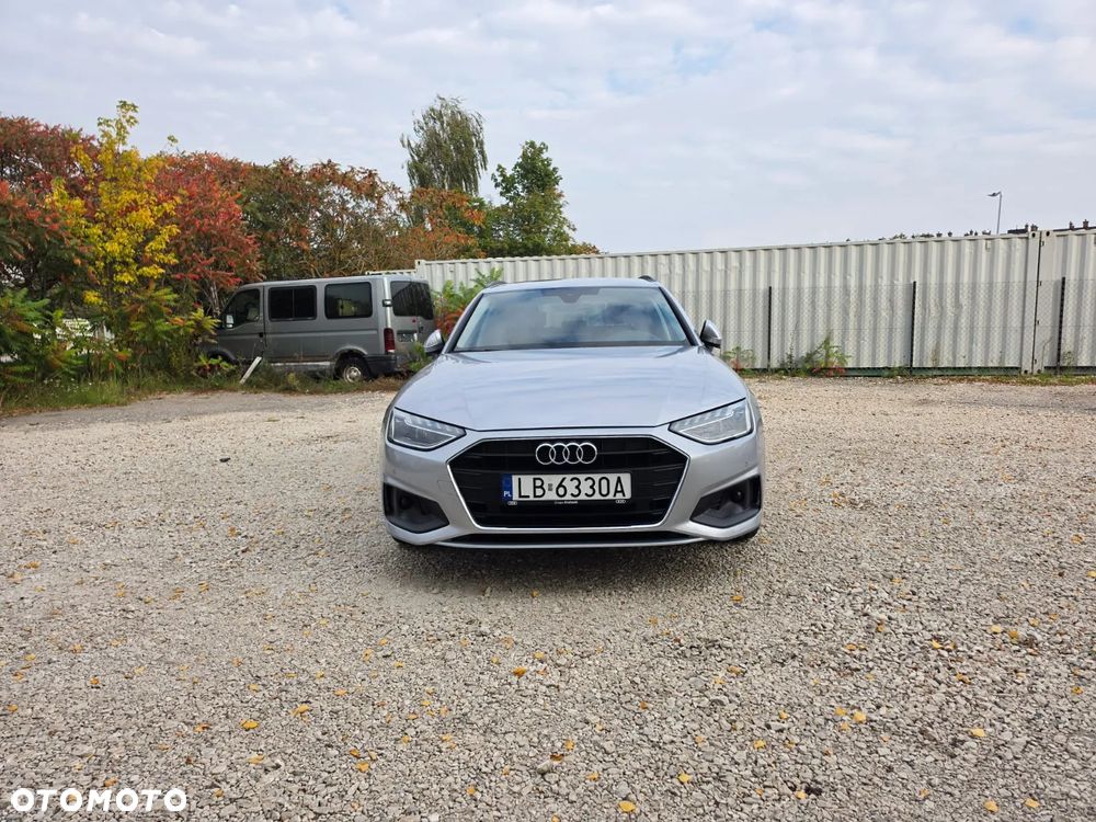 Audi A4 Avant 2023 photo 4