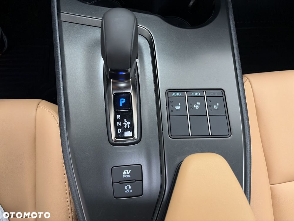 Lexus UX - 19