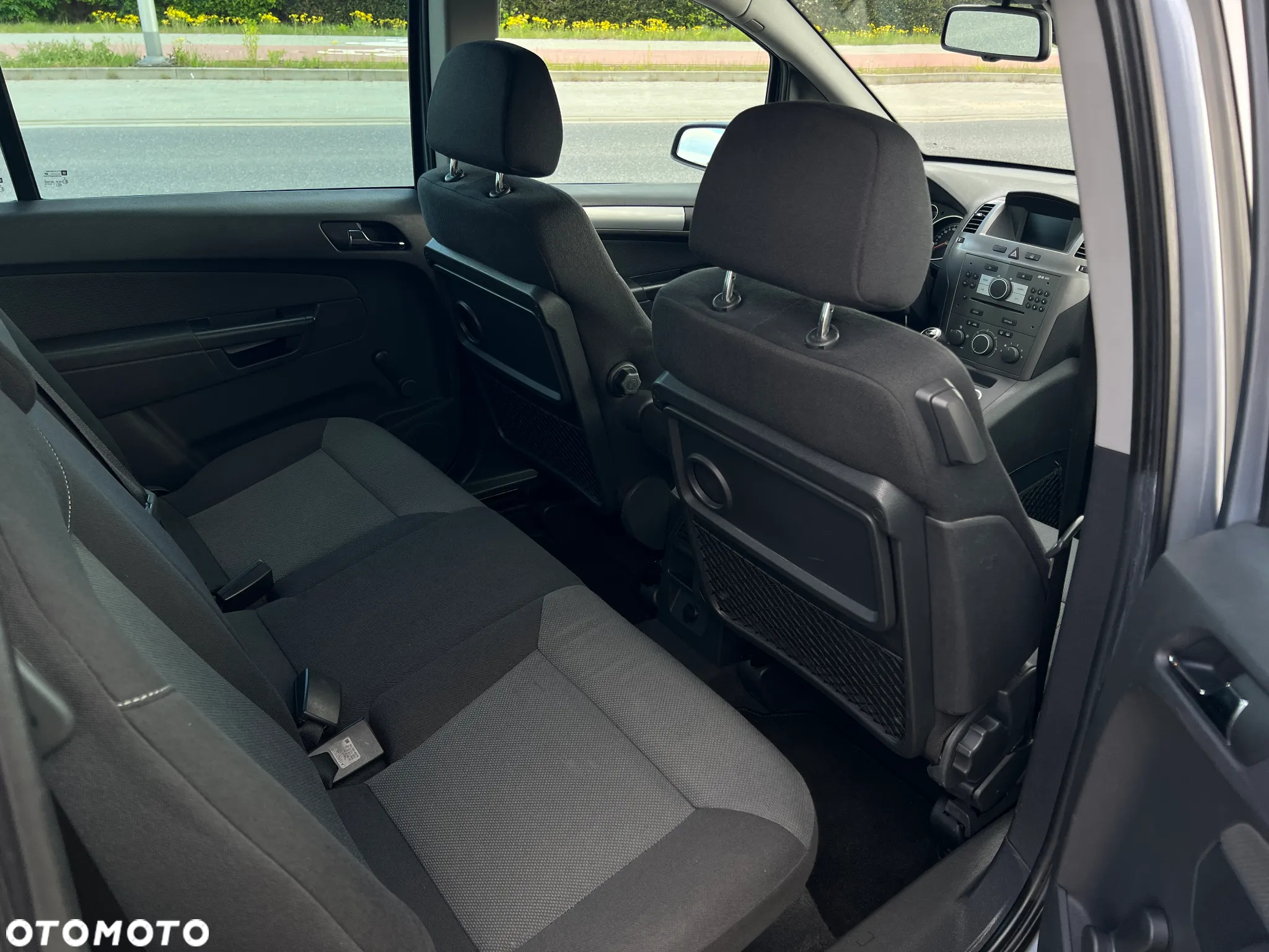 Opel Zafira 1.8 Elegance - 12