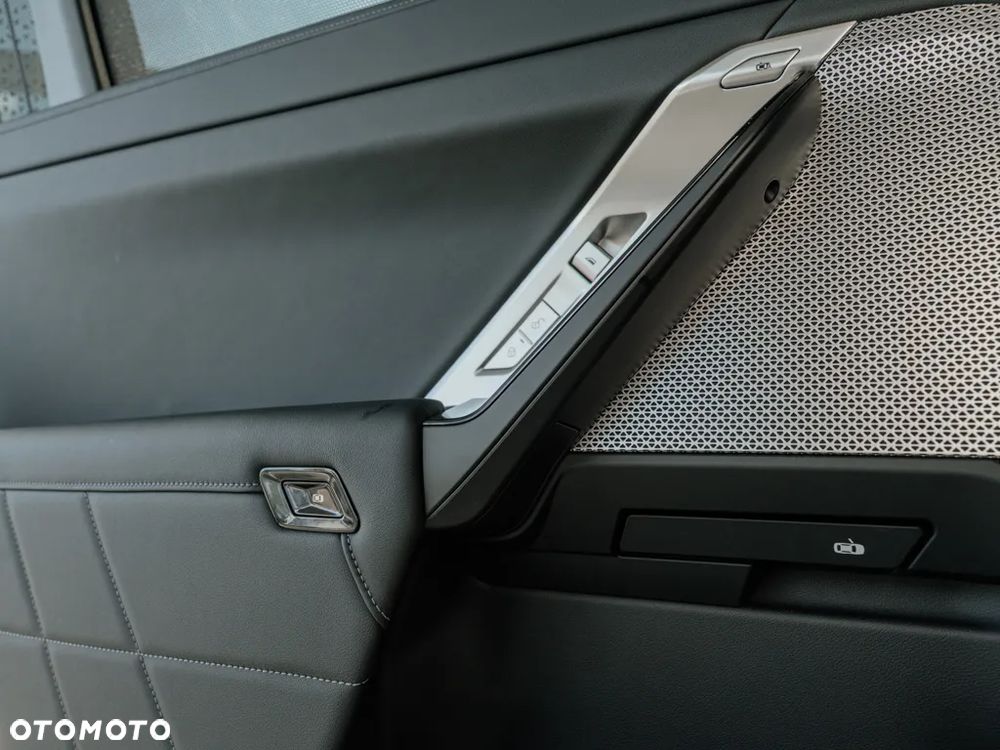 BMW Seria 7 740d xDrive - 14