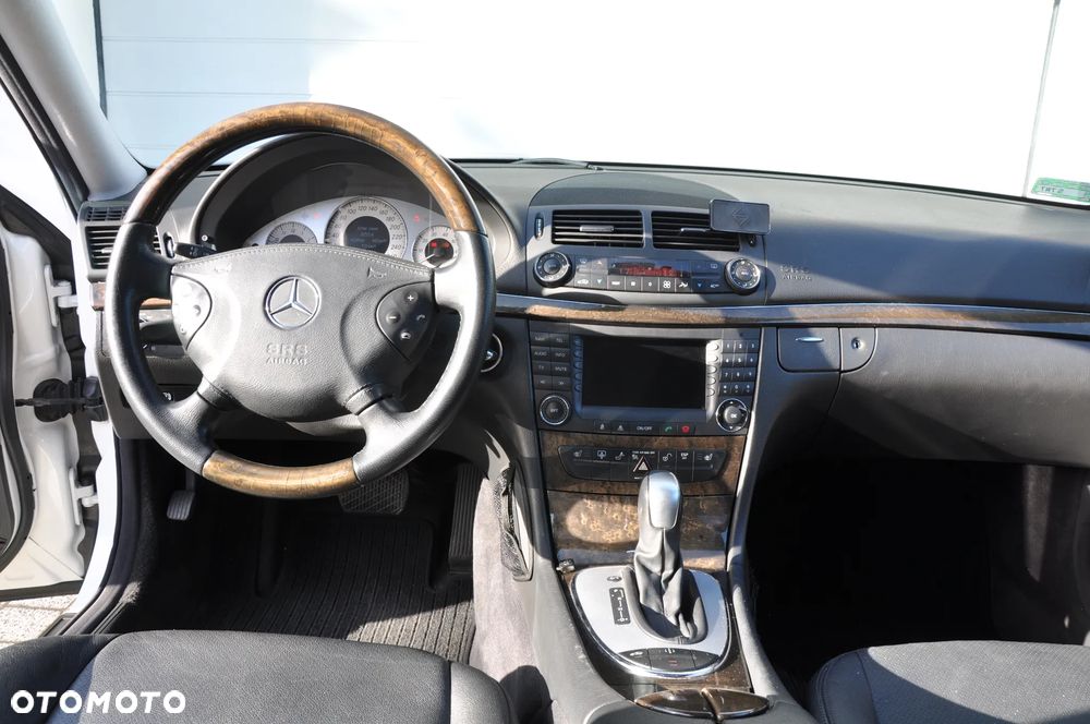 Mercedes-Benz Klasa E 500 Avantgarde - 10