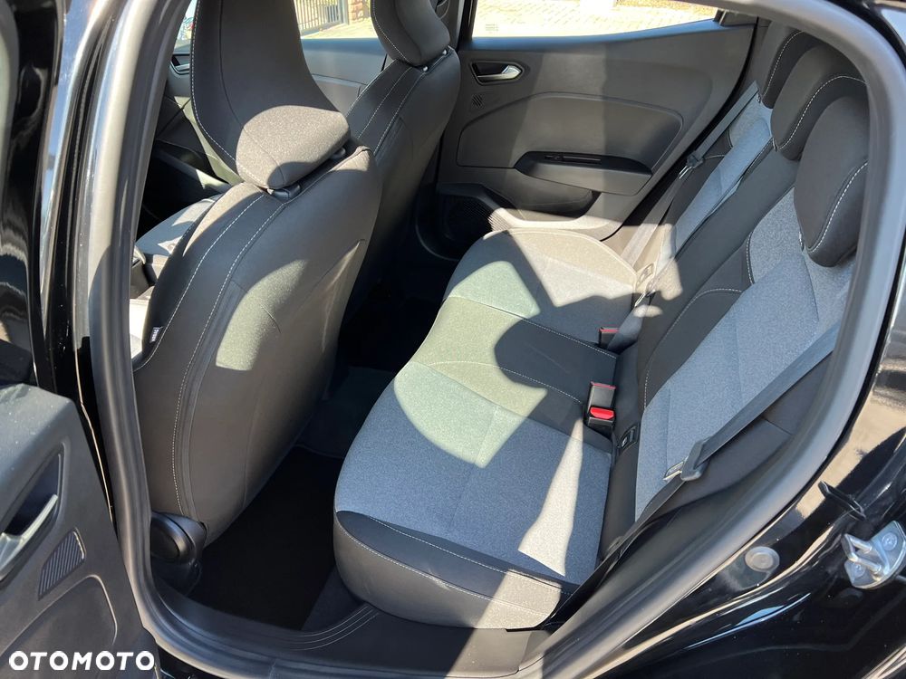 Renault Clio - 22