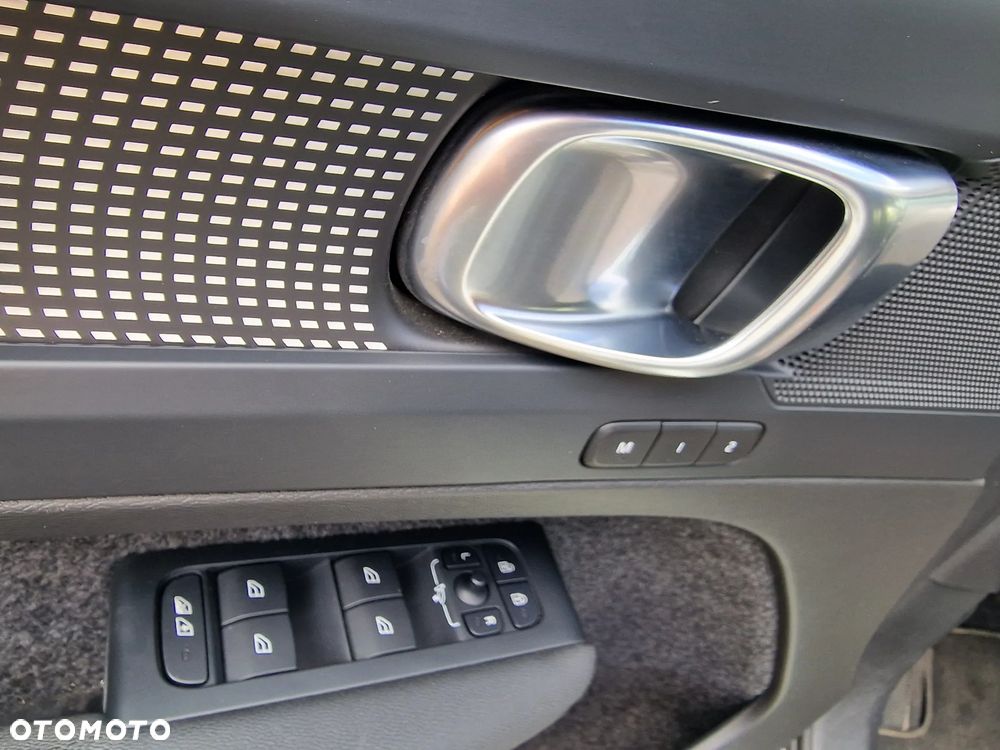 Volvo XC 40 B3 Core - 11