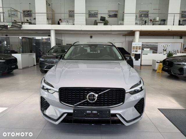 Volvo XC 60 B5 B AWD Plus Dark - 2