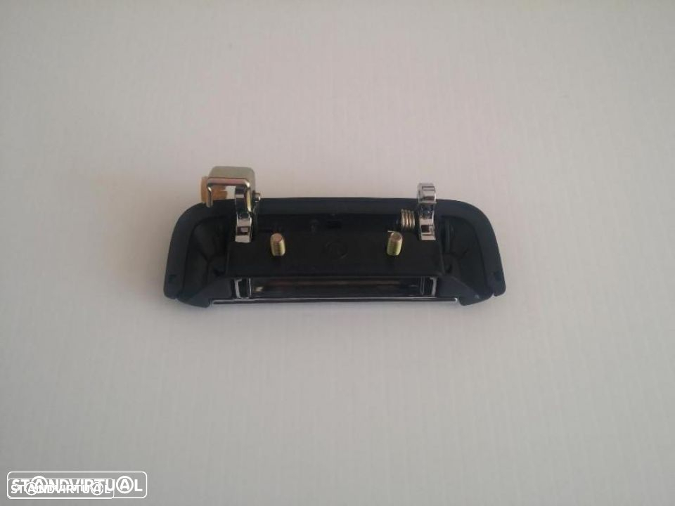 Puxador tampa mala mitsubishi strakar l200 k74 (novo) - 2