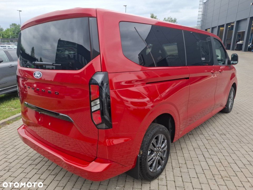 Ford Tourneo Custom - 6