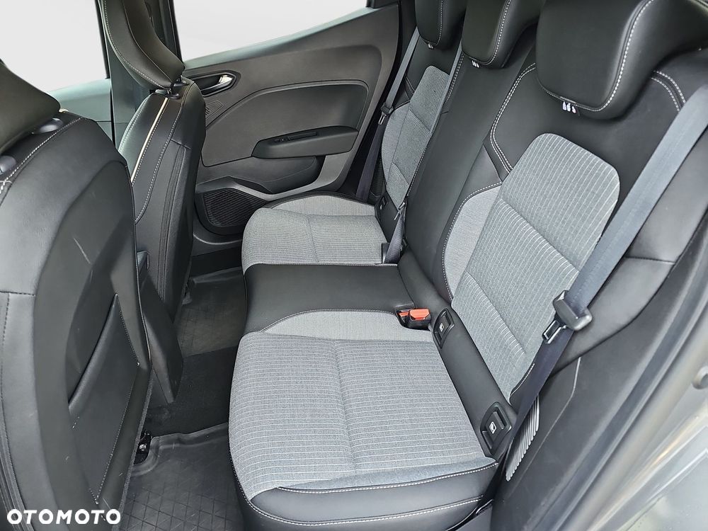 Renault Clio - 22