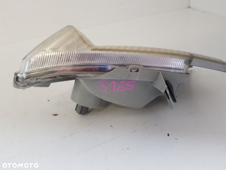 Suzuki Burgman 125 K7 Kierunkowskaz Przód Lewy - 3
