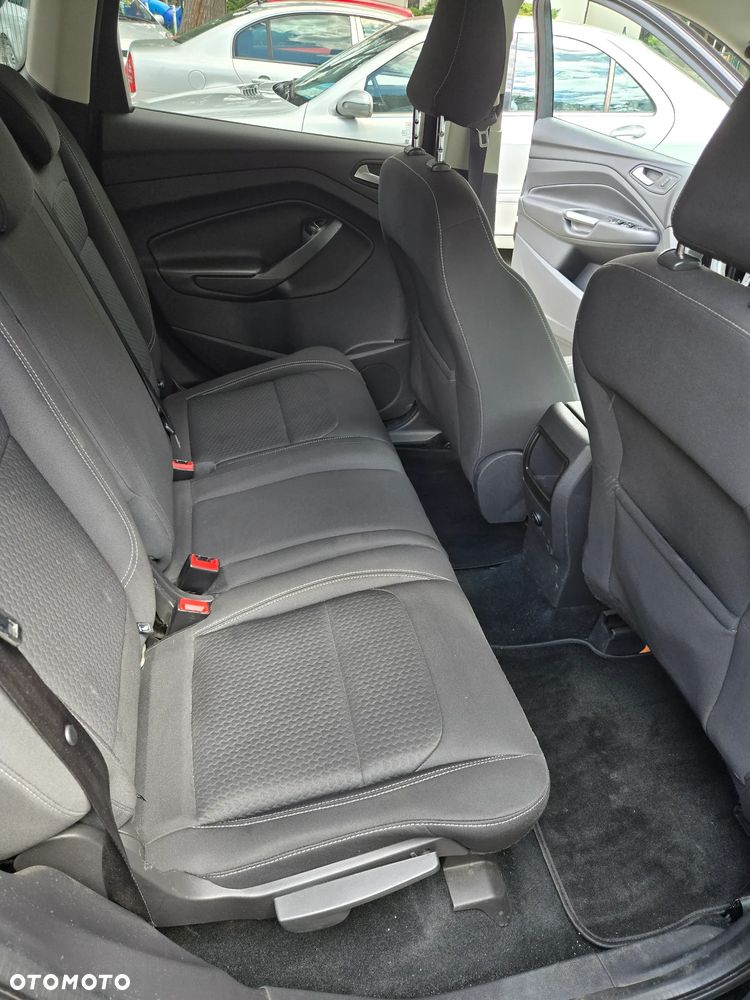 Ford Kuga 1.5 EcoBoost 2x4 Trend - 10