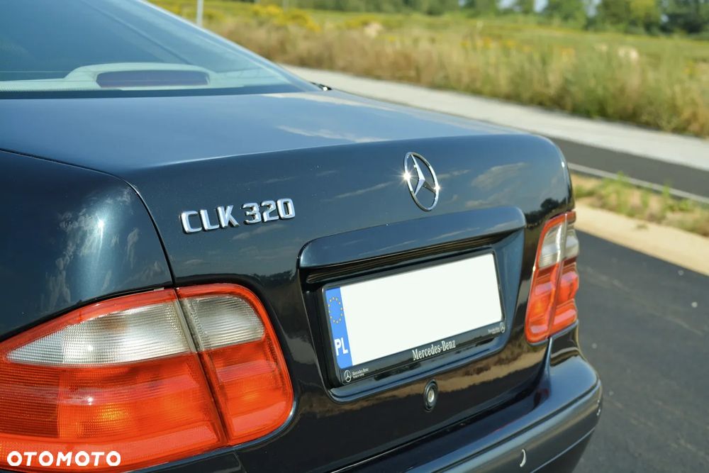 Mercedes-Benz CLK - 22