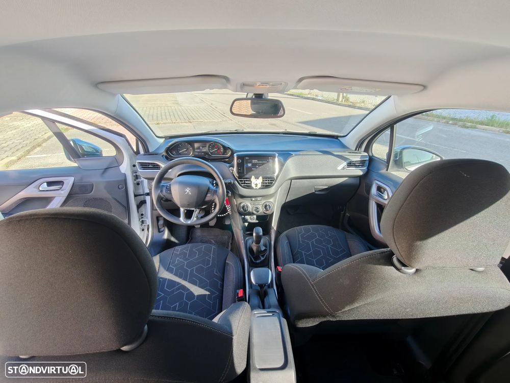 Peugeot 2008 1.2 PureTech Style - 6