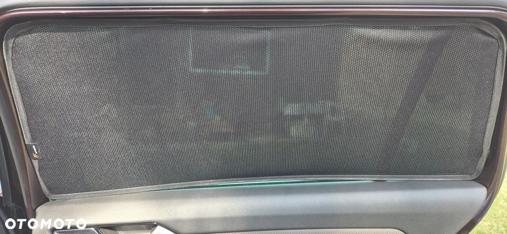 Volkswagen Passat - 35