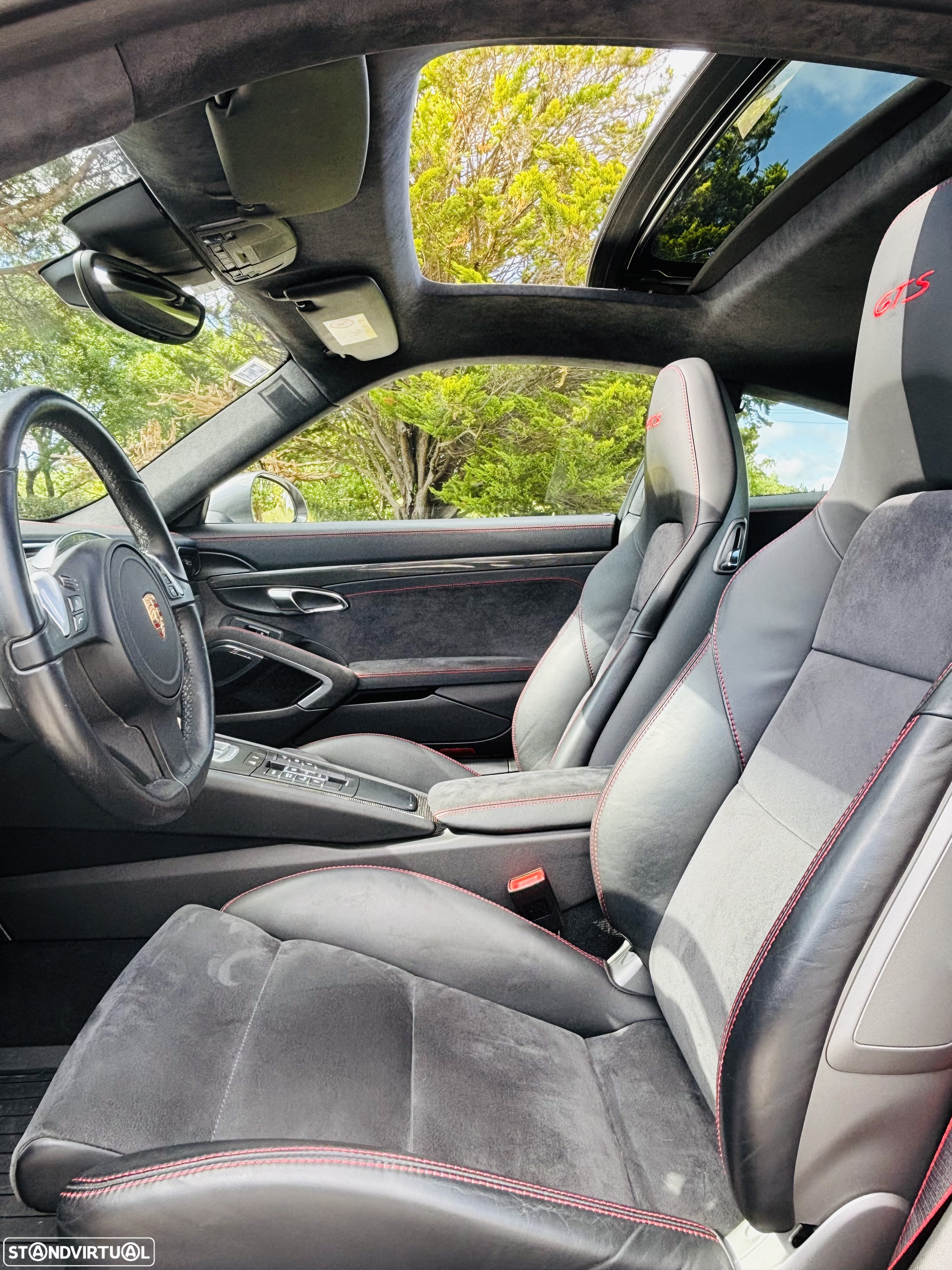 Porsche 911 (991) Carrera 4 GTS PDK - 16