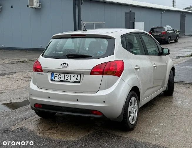 Kia Venga 1.6 L - 4