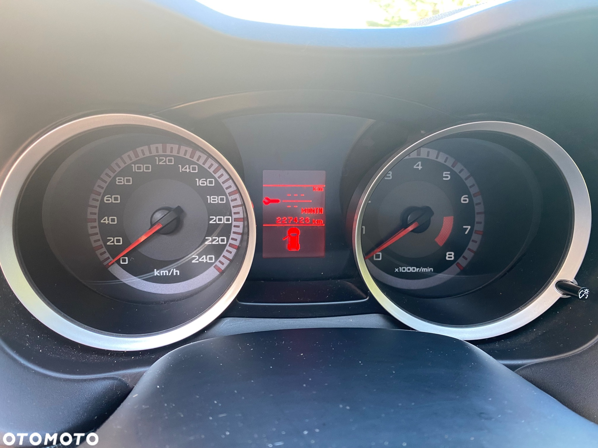 Mitsubishi Lancer 1.8 Intense - 12