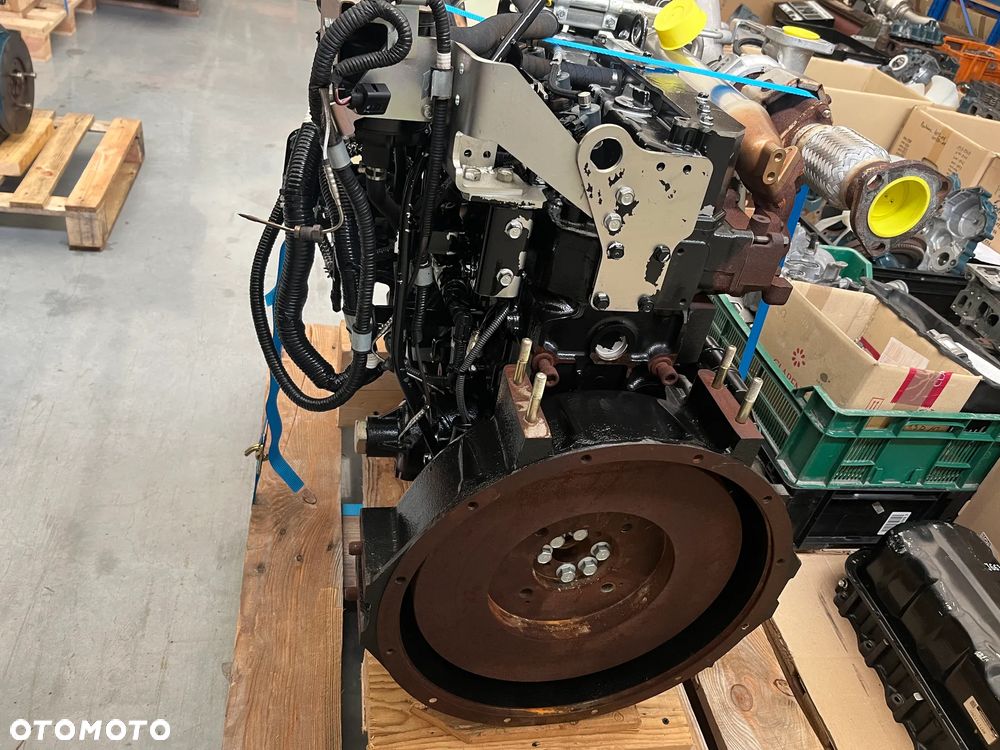 SILNIK Mitsubishi D04FR SK 135 SK135 15447netto - 6