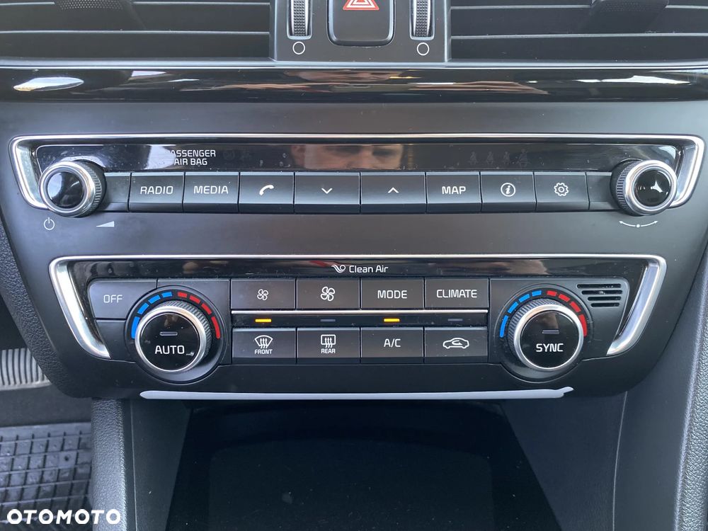 Kia Optima 2.0 L - 20