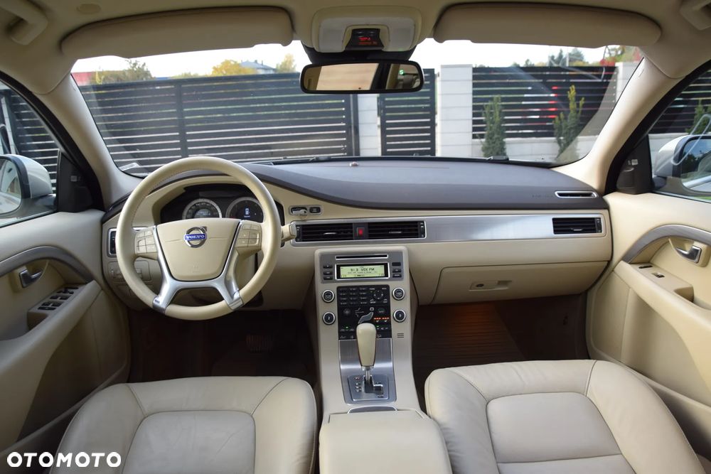 Volvo XC 70 D5 AWD Summum - 8