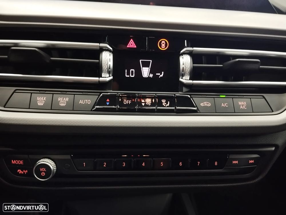 BMW 216 Gran Coupé d Advantage - 30