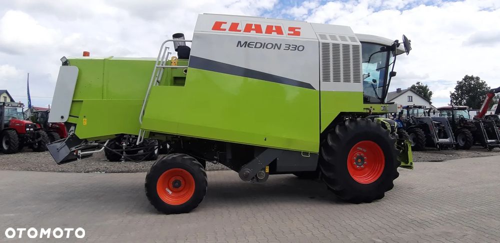 Claas Medion 330 - 3