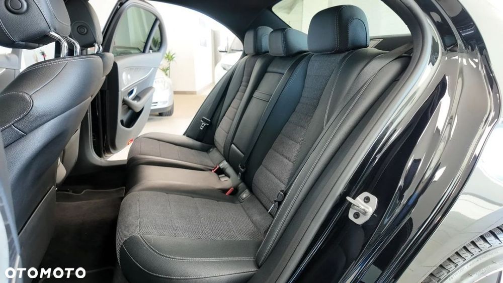 Mercedes-Benz Klasa E 300 de 9G-TRONIC AMG Line - 25