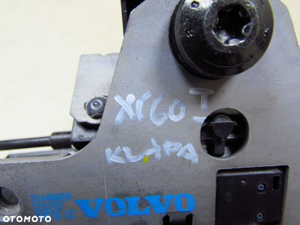 VOLVO XC60 08-17 ZAMEK KLAPY BAGAZNIKA TYL 31440489 ELEKTRYCZNA KLAPA 5 PIN - 6